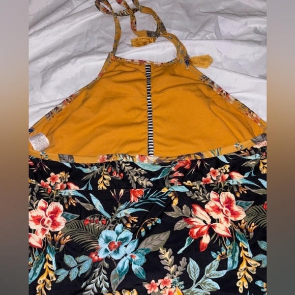 Time and Tru Tropical Swim Top - Picture 2 of 5